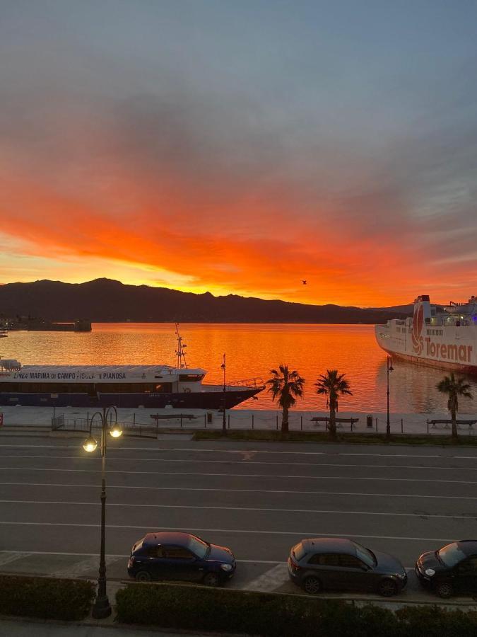 Seafront Apartment Portoferraio Ngoại thất bức ảnh